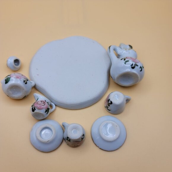 Miniature Porcelain Tea Set With Pink Floral Design & Gold Accents jj3655 - Picture 5 of 8